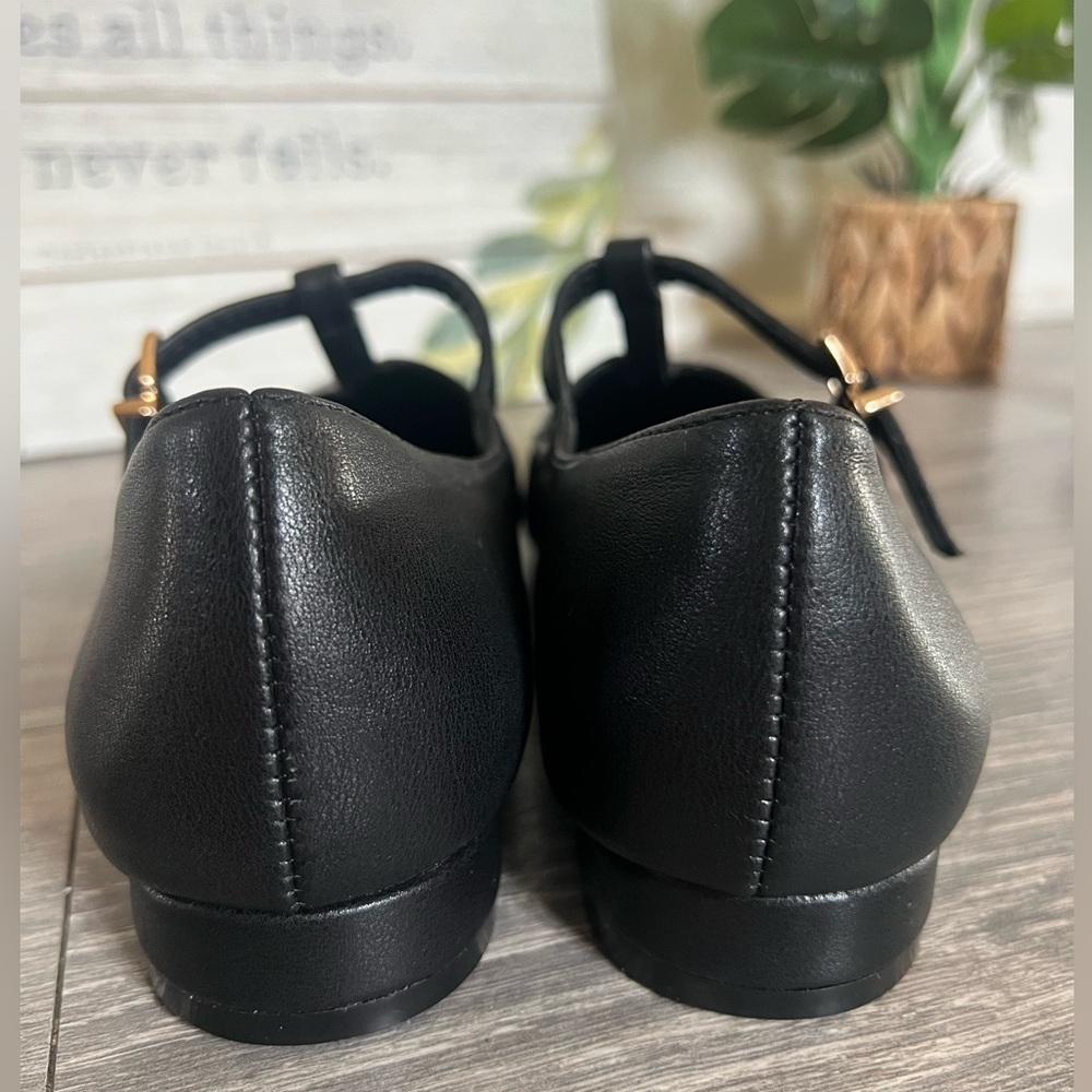 NWOB! New York & Company Black T - Strap Mary Jane Pointed Toe Flats. Size 7 - Picture 4 of 7